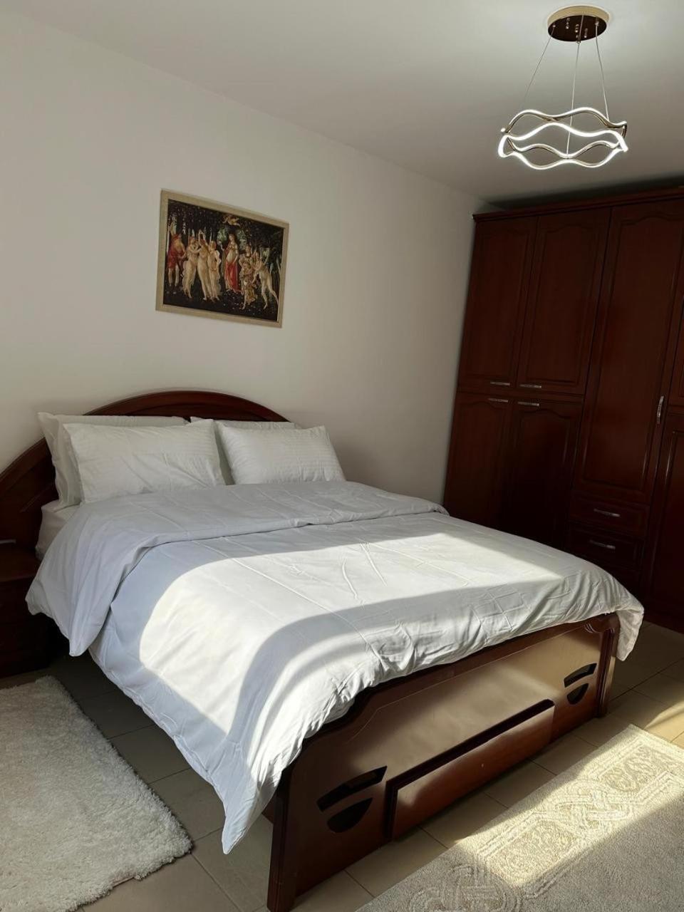 Modern Place-perfect Getaway Appartement Tirana